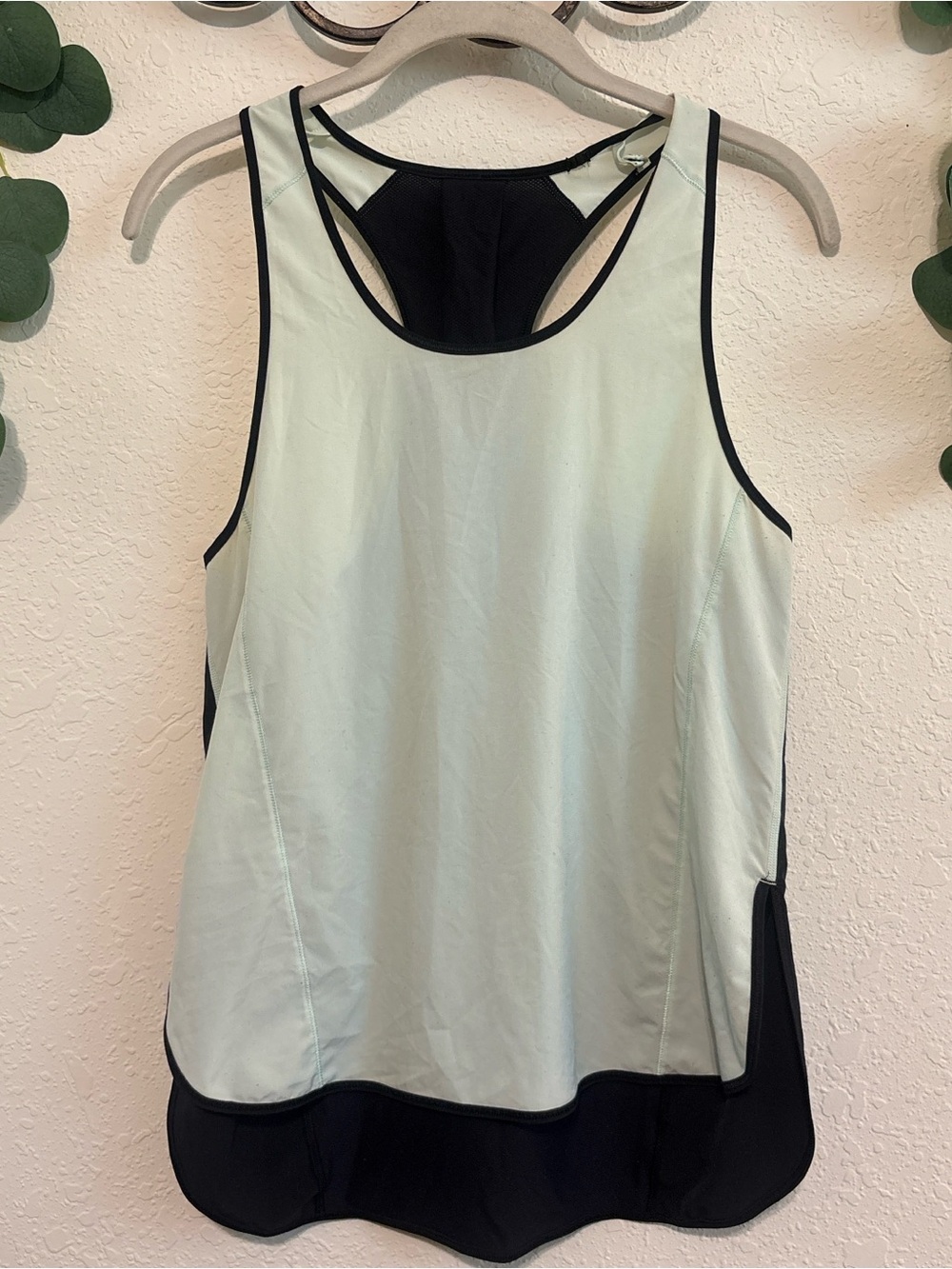 2000’s Lululemon Pump It Up Light Mint and Black Racerback Tank Top✨
